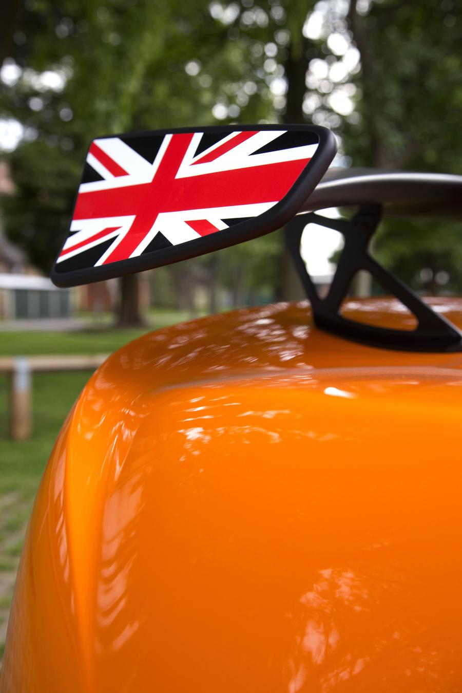 Детали экстерьера Lotus Elise Cup 250 2017 года  (UK) (фото 33 из 46)